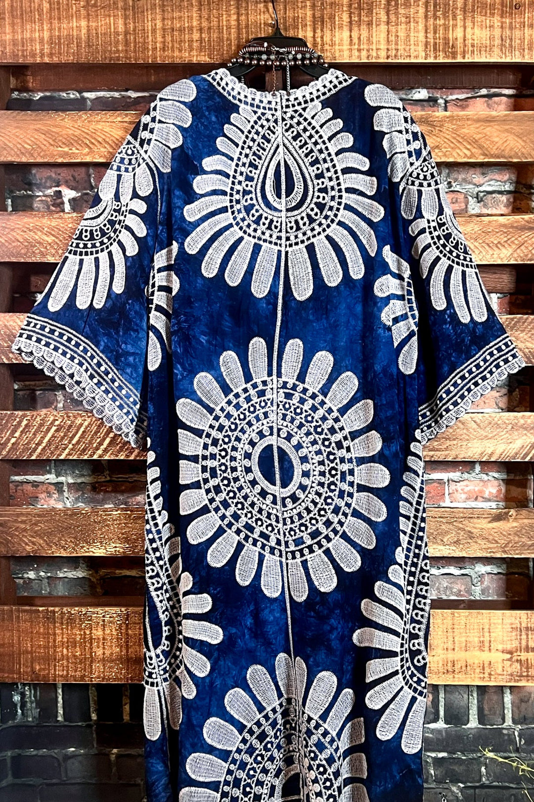 BOHO VACATION ESCAPE NAVY BLUE TIE DYE EMBROIDERED KIMONO