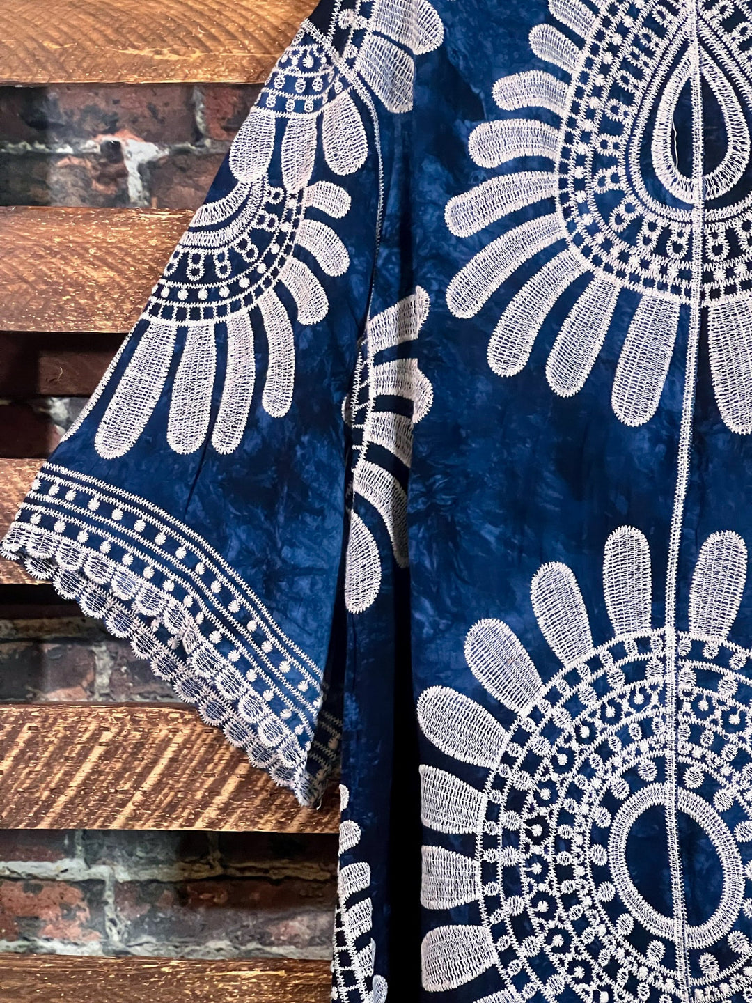 BOHO VACATION ESCAPE NAVY BLUE TIE DYE EMBROIDERED KIMONO