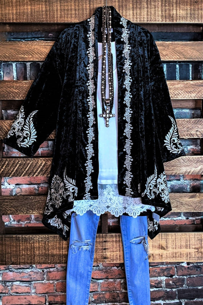 TIMELESS BEAUTY LUX VELVET EMBROIDERED KIMONO IN BLACK