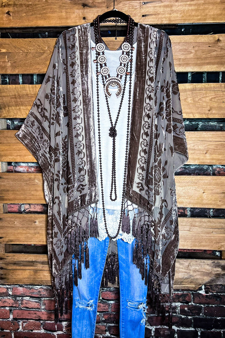 LA VIE BOHEME VELVET BURNOUT KIMONO TAUPE