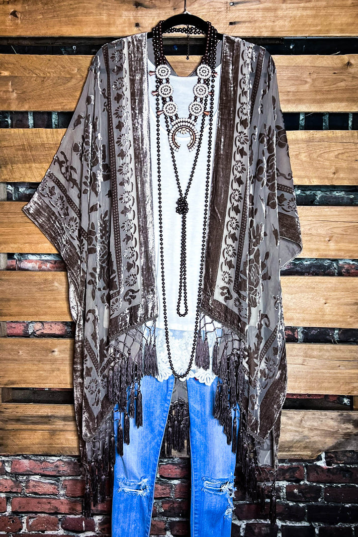 LA VIE BOHEME VELVET BURNOUT KIMONO TAUPE