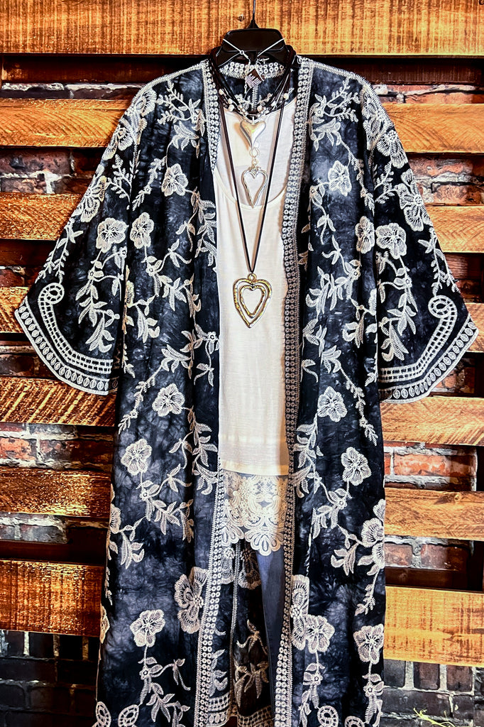 Le Bohemian Magic Dance Tie Dye & Embroidered Kimono in Black