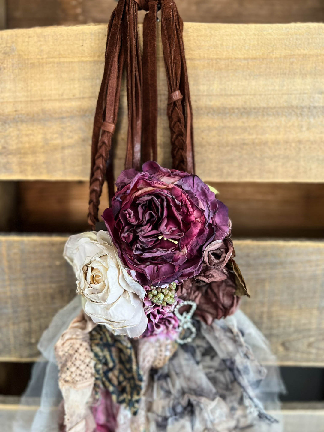 Mountain Vintage Roses Handmade Necklace - Belt