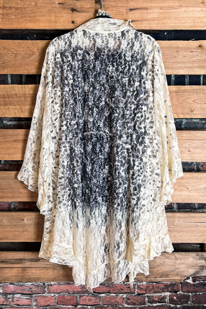 In The Best Way Fab Leopard & Roses Print Lace Cardigan