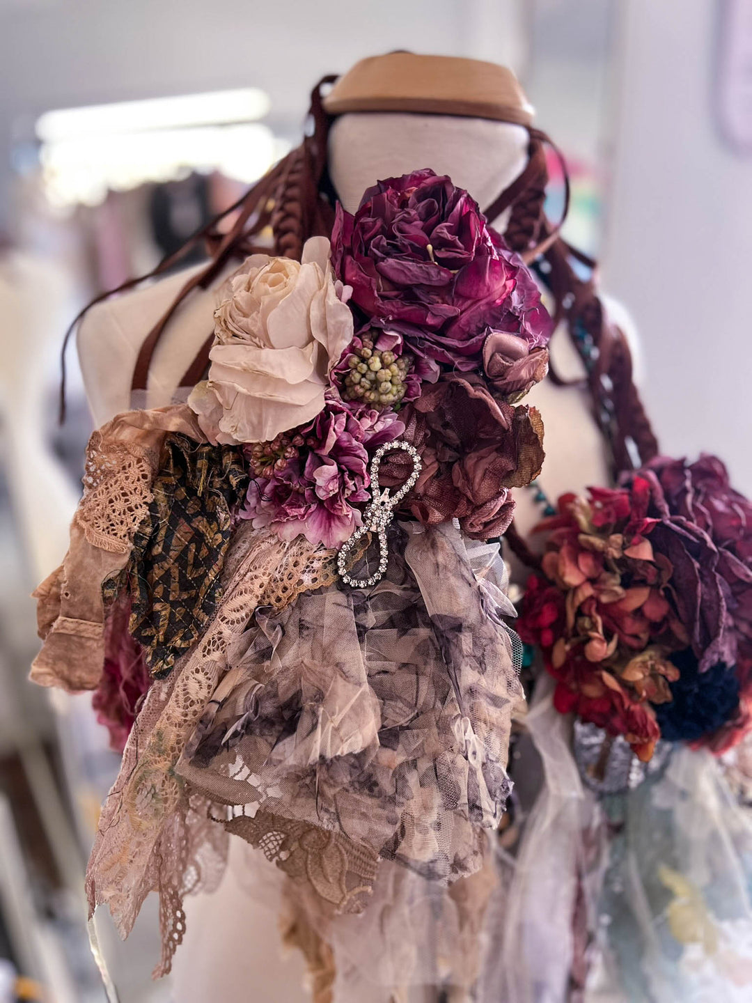 Mountain Vintage Roses Handmade Necklace - Belt