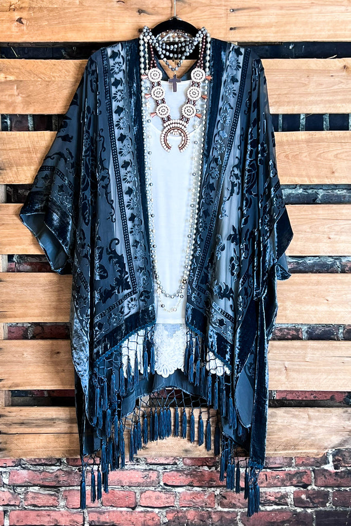 LA VIE BOHEME VELVET BURNOUT KIMONO IN SLATE BLUE TONES