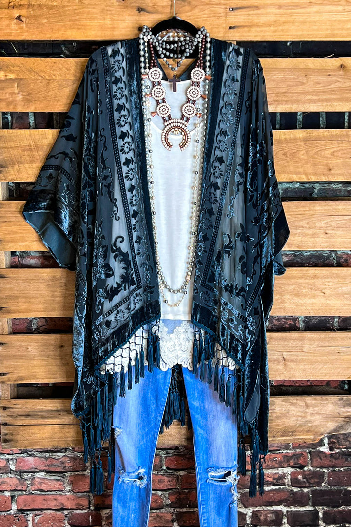 LA VIE BOHEME VELVET BURNOUT KIMONO IN SLATE BLUE TONES