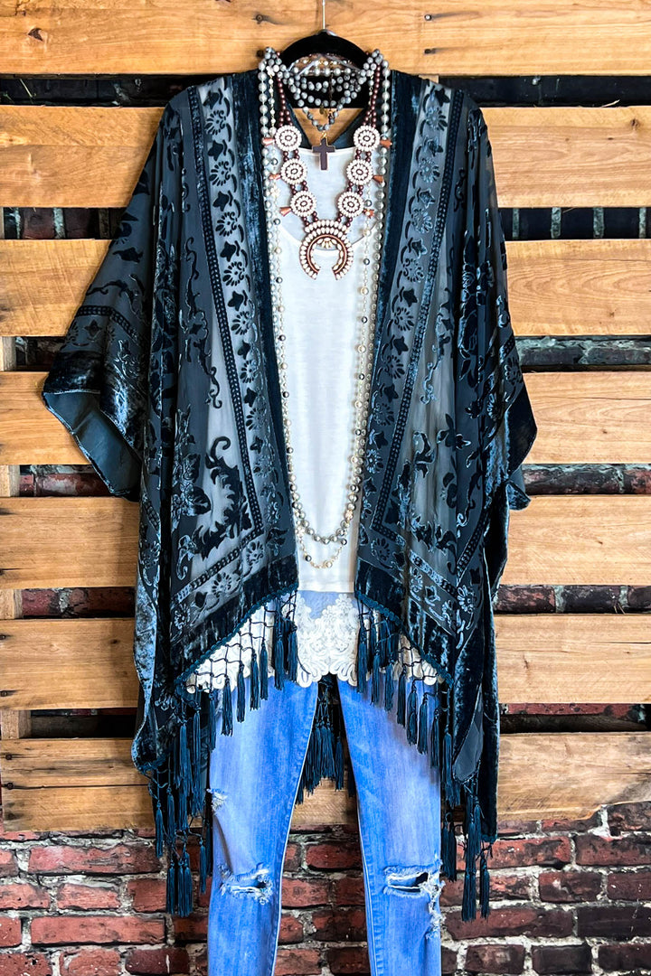 LA VIE BOHEME VELVET BURNOUT KIMONO IN SLATE BLUE TONES