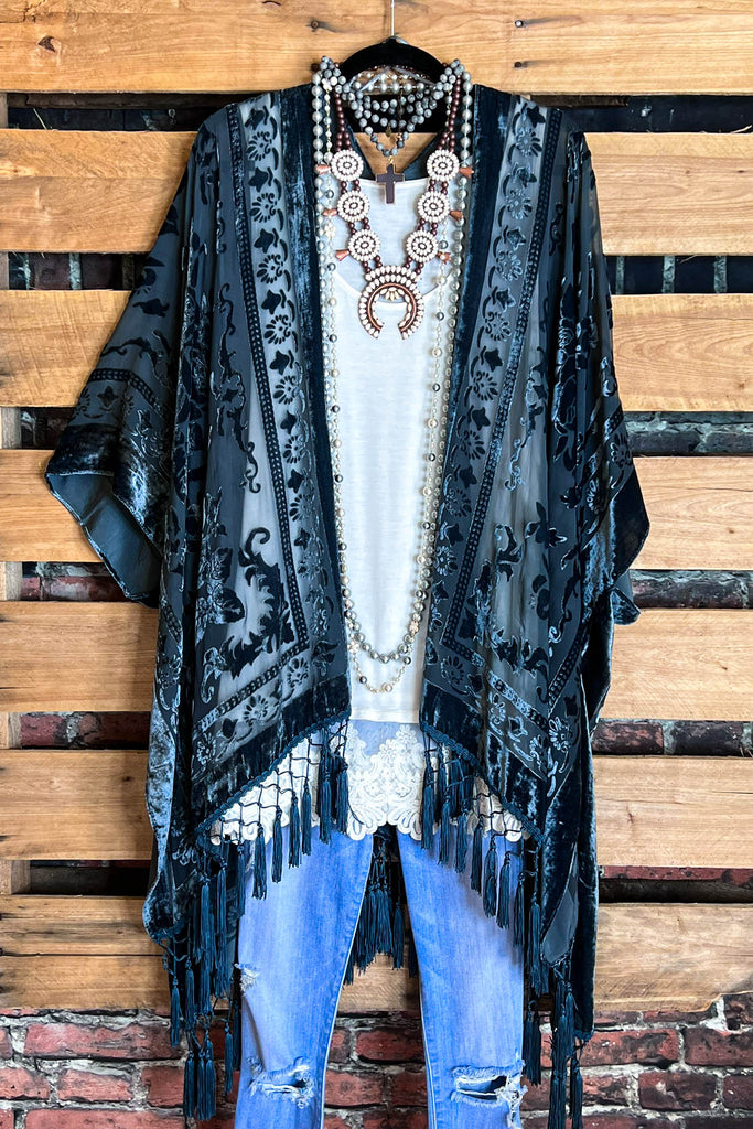 LA VIE BOHEME VELVET BURNOUT KIMONO IN SLATE BLUE TONES