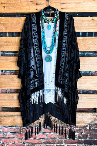 Destination Darling Floral Kimono In Blush