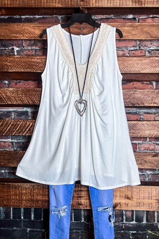 A PERFECT WISH FAB LACE SHIRT JACKET OVERSIZED IN BEIGE & DENIM
