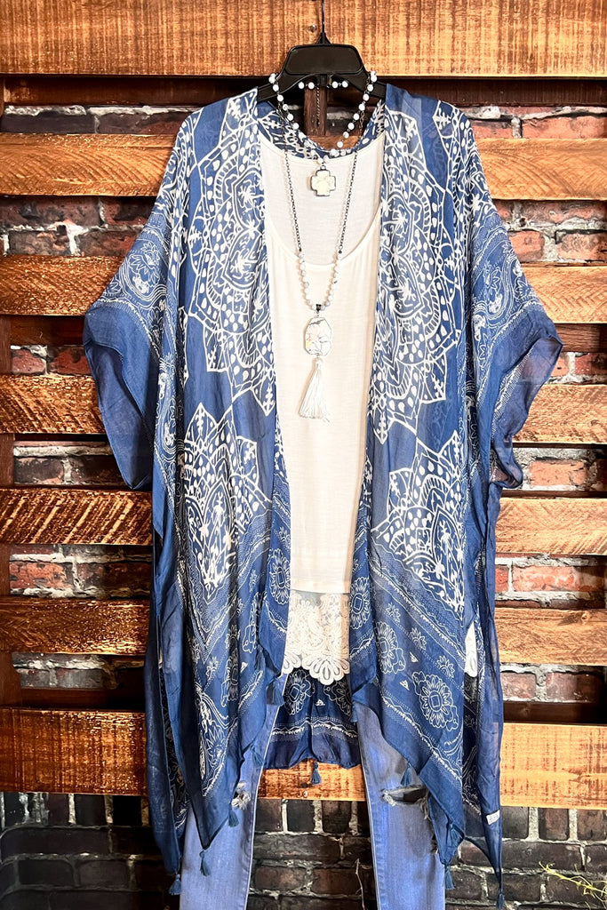 LIVING SO FREE GAUZE KIMONO IN NAVY