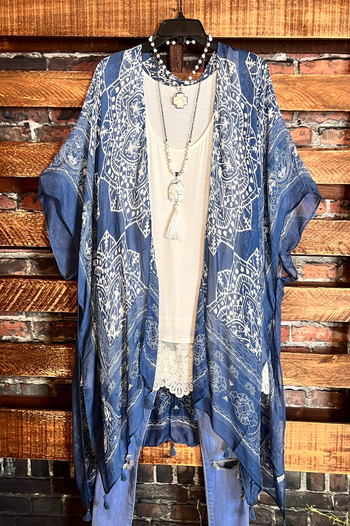 LIVING SO FREE GAUZE KIMONO IN NAVY