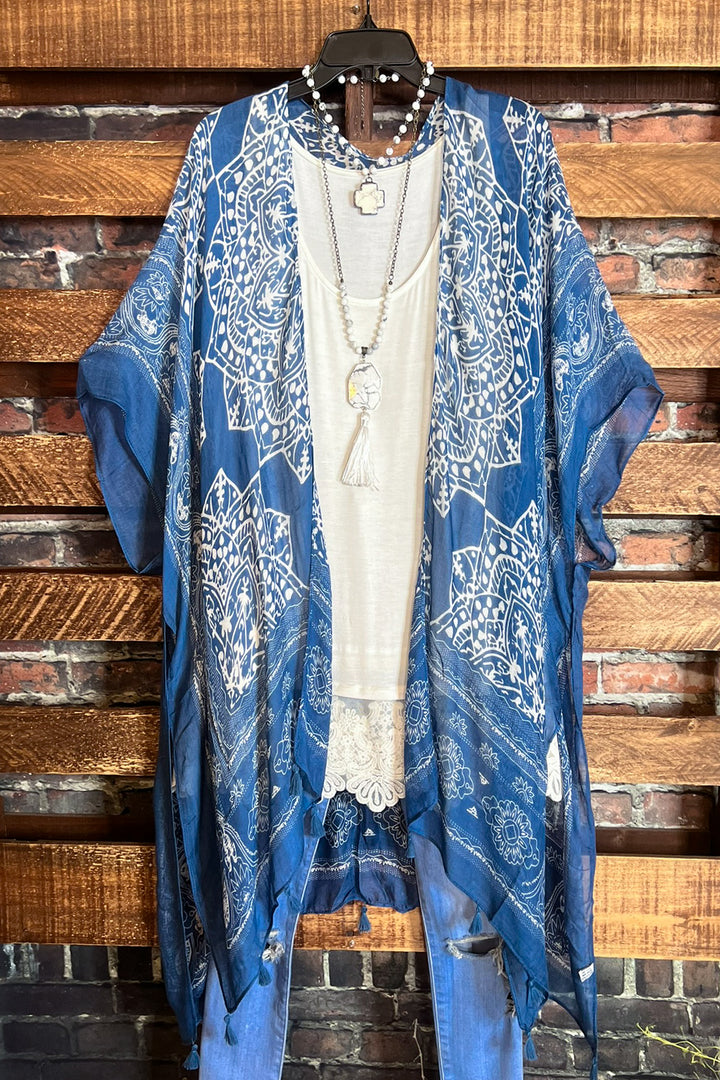 LIVING SO FREE GAUZE KIMONO IN NAVY