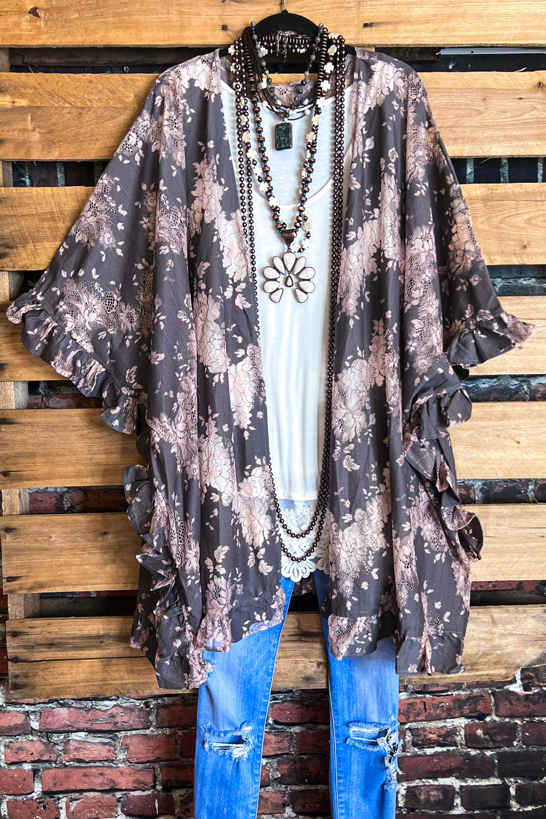 EVERYTHING YOU DO IS MAGIC LACE RUFFLE KIMONO IN MOCHA & MAUVE