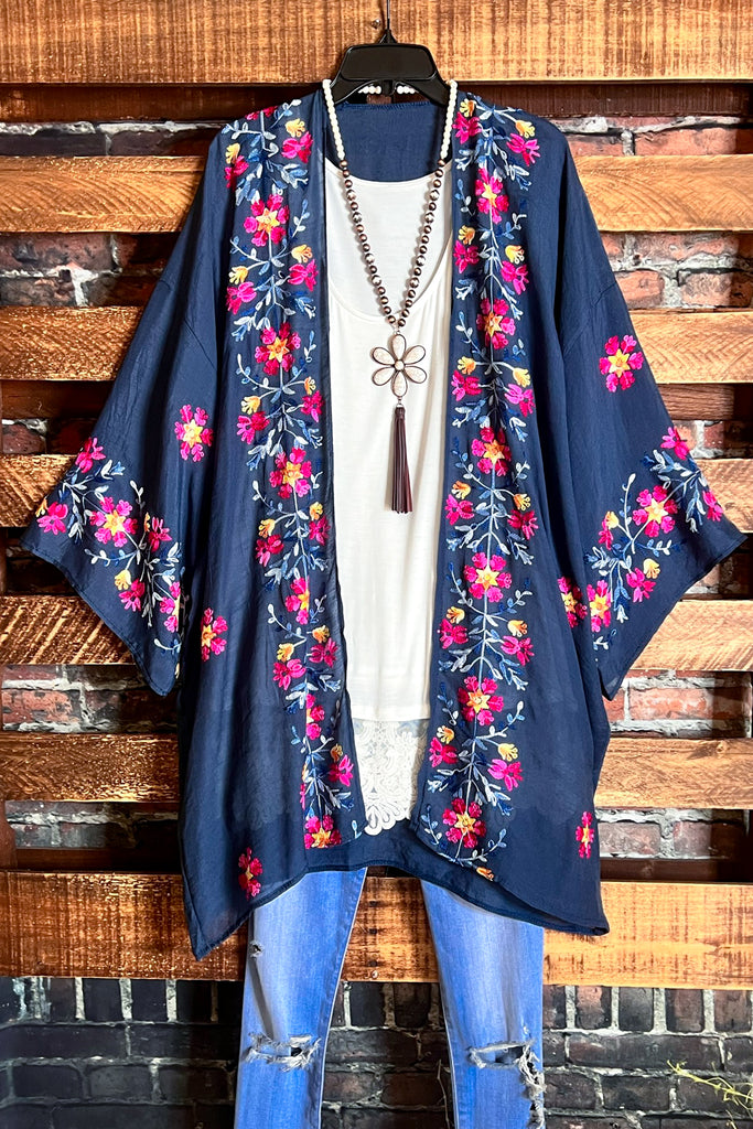 IT'S LOVE AT FIRST SIGHT EMBROIDERED KIMONO IN NAVY