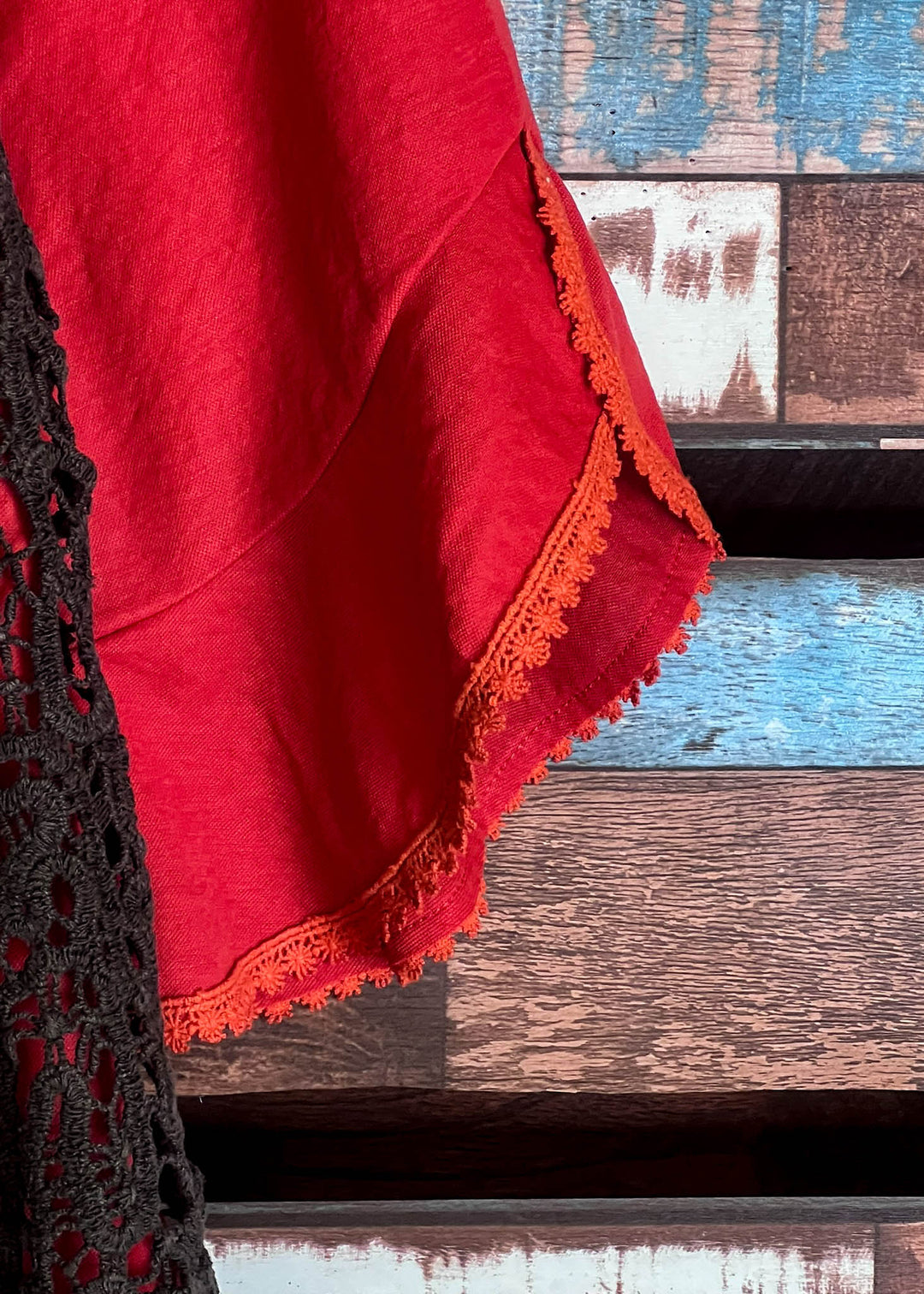 AROUND TOWN PRETTY DESIGNE DRESS IN RUST