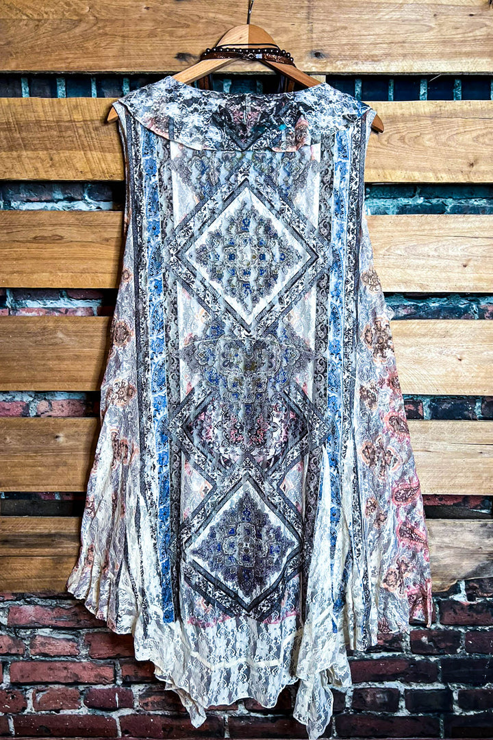 BE THE INSPIRATION LACE VEST IN MULTI-COLOR