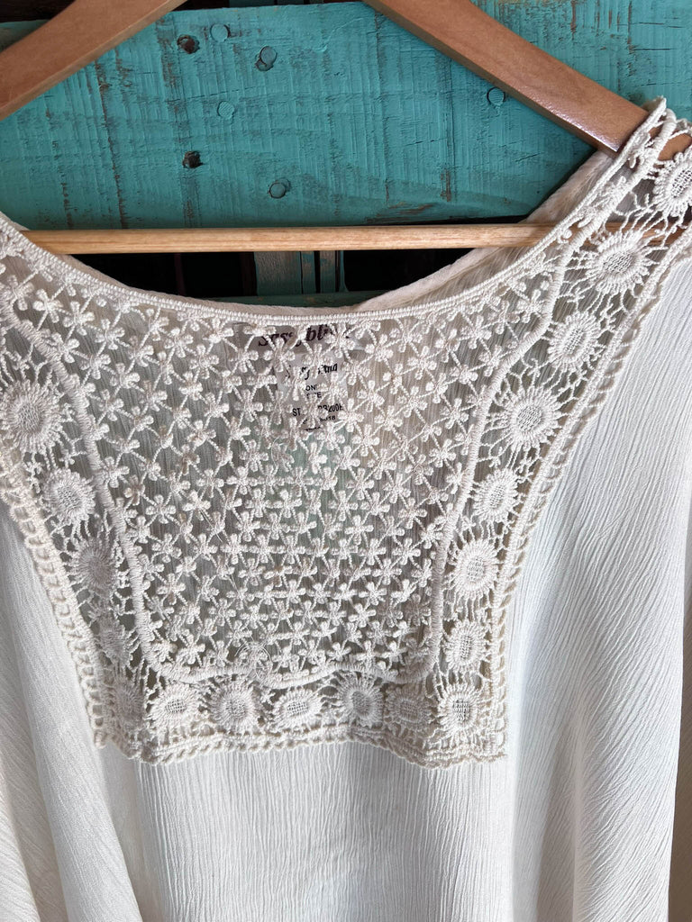 PASSIONATE HEART PEASANT PONCHO TUNIC IN CREAM