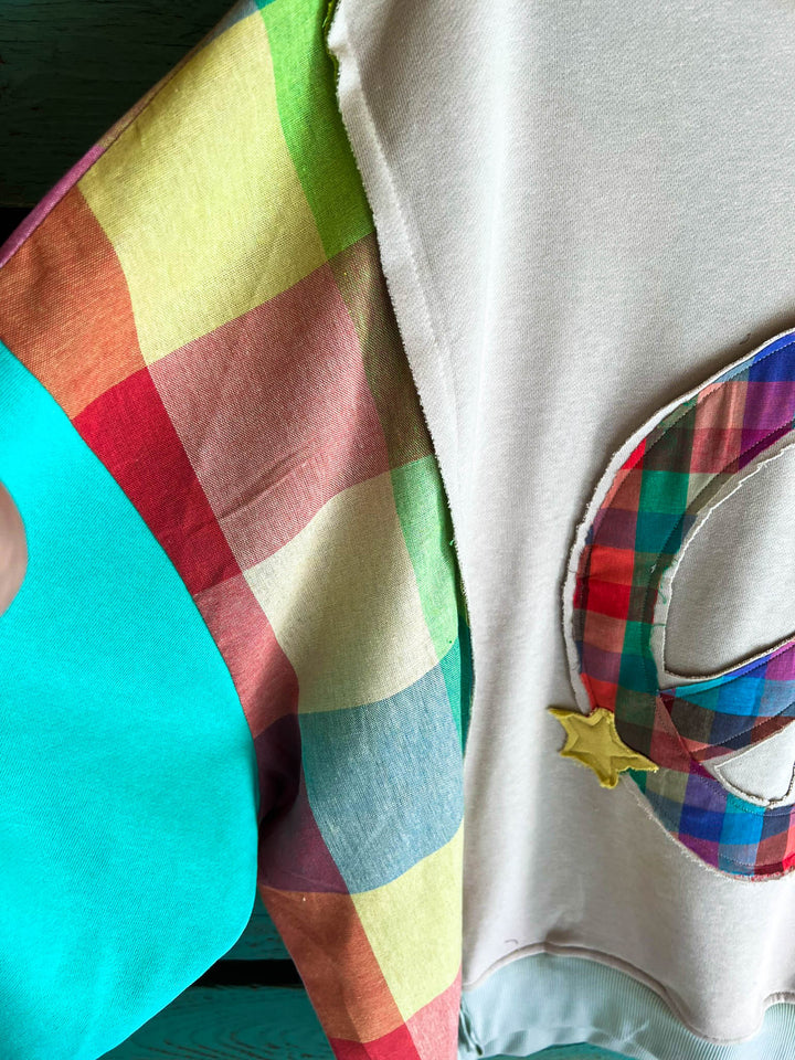 Free Spirit Comfy Soft Sweatshirt Peace & Love In Mint & Multi-Color