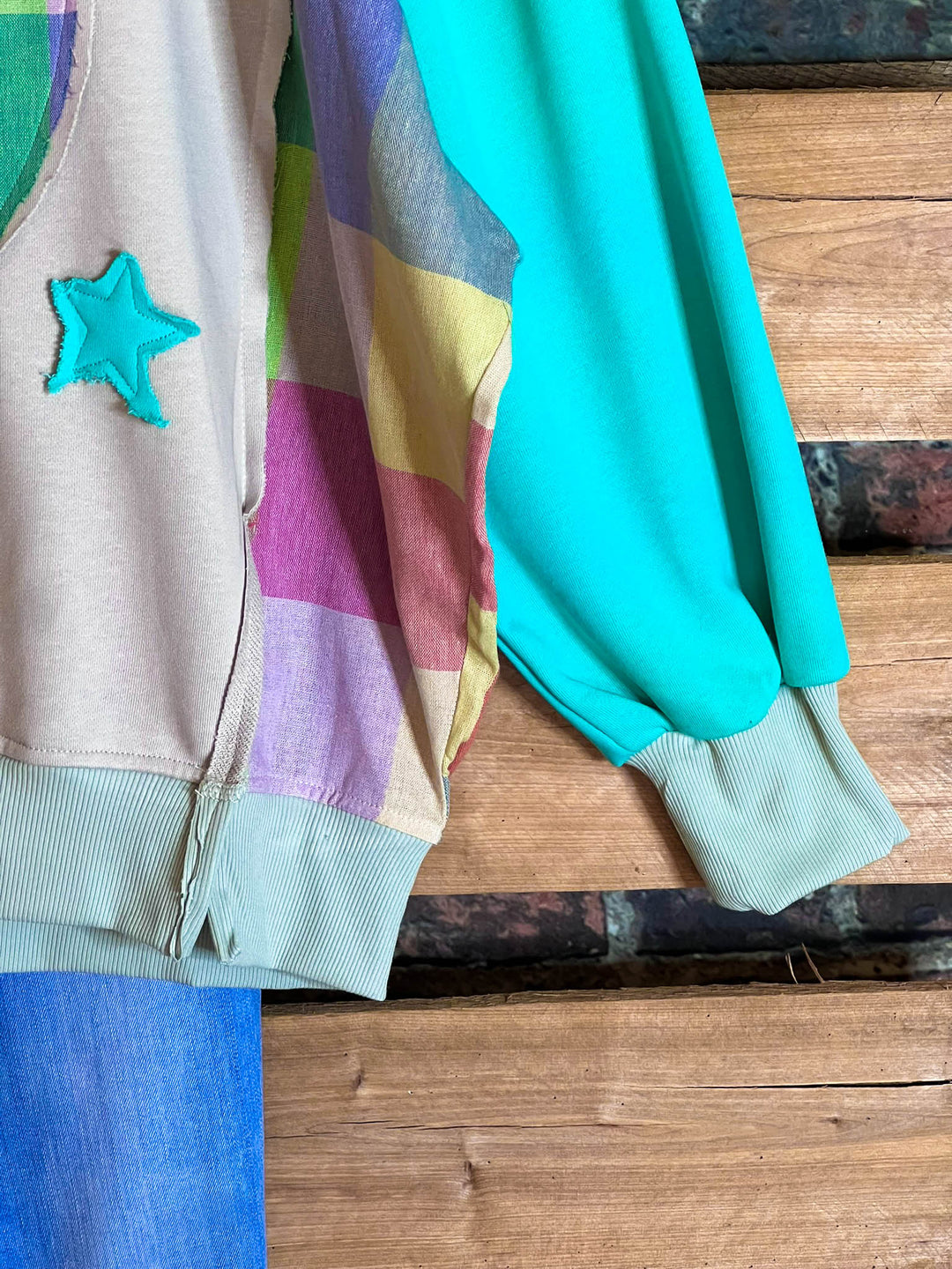 Free Spirit Comfy Soft Sweatshirt Peace & Love In Mint & Multi-Color