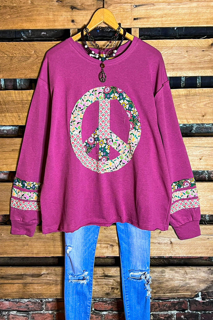 SWEET LIFE 100% COTTON PEACE & LOVE TOP IN PINK MAUVE