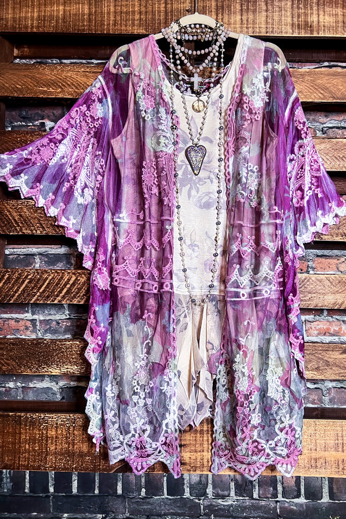 VINTAGE ANGEL EMBROIDERED OVERSIZED LACE KIMONO IVORY & WINE