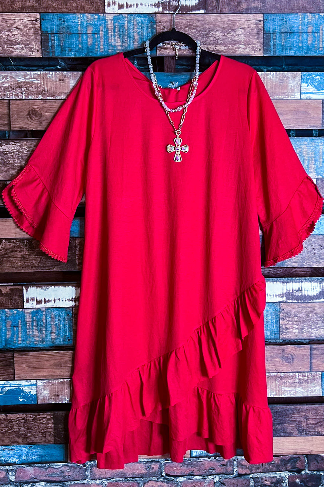 10-12 SIZE - AROUND TOWN PRETTY DESIGNE RED DRESS-------SALE