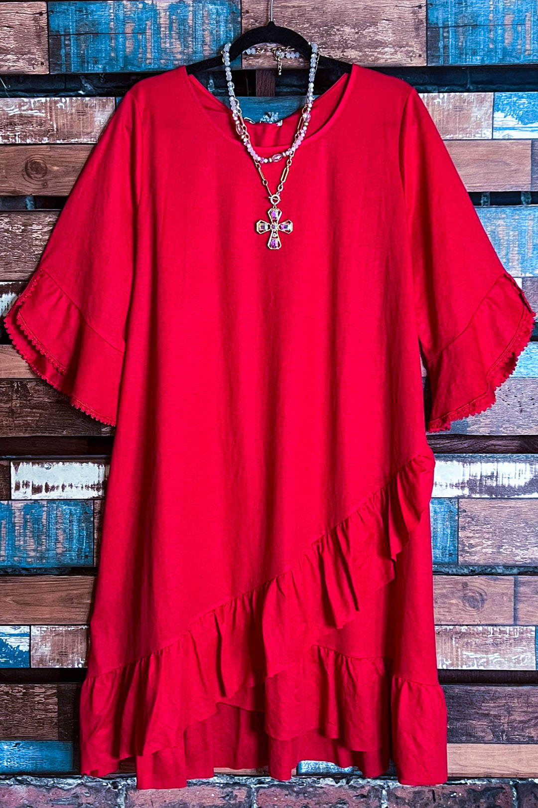 10-12 SIZE - AROUND TOWN PRETTY DESIGNE RED DRESS-------SALE