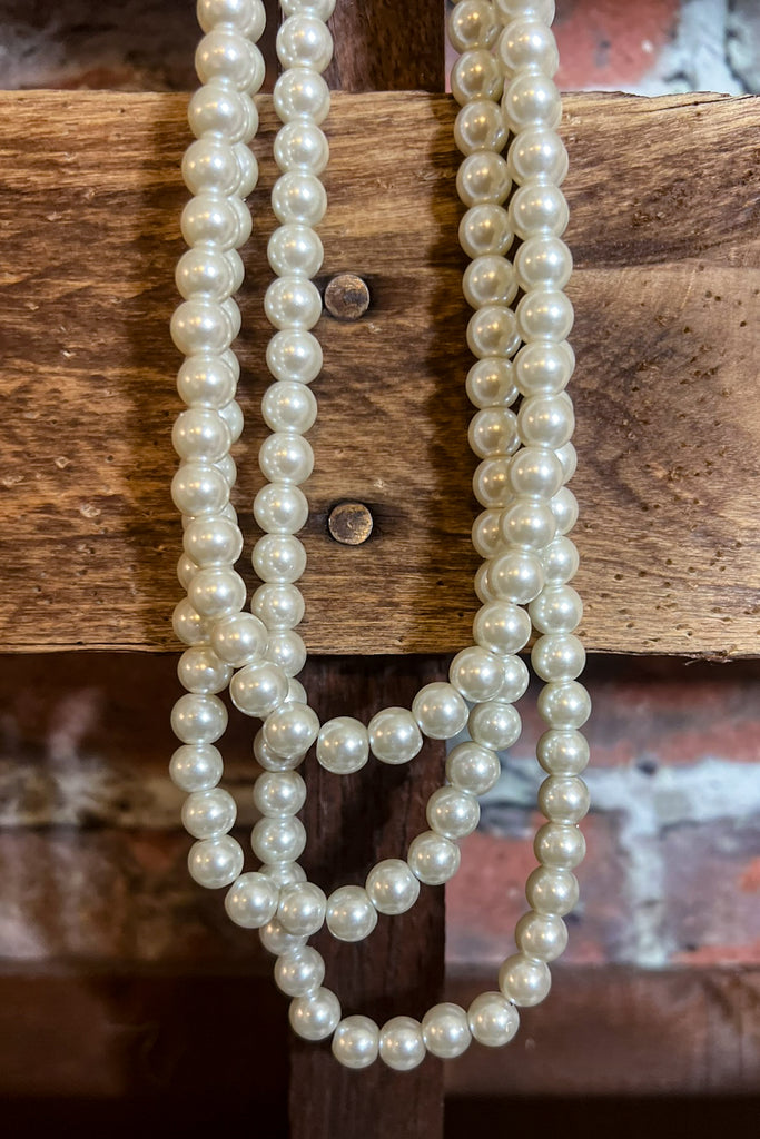 MAGIC TOUCH ON ME PEARLS LAYERED NECKLACE