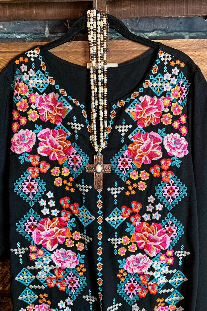 POWER OF LOVE EMBROIDERED BLOUSE IN BLACK