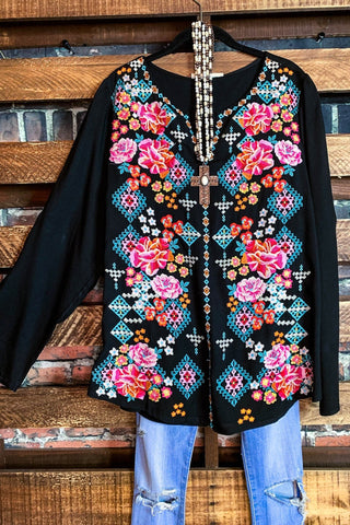 IT'S LOVE AT FIRST SIGHT FUCHSIA KIMONO EMBROIDERED