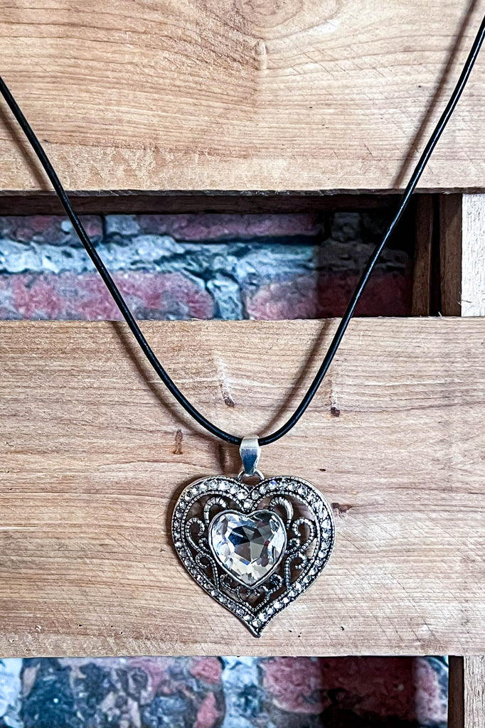 EASY TO LOVE HEART NECKLACE