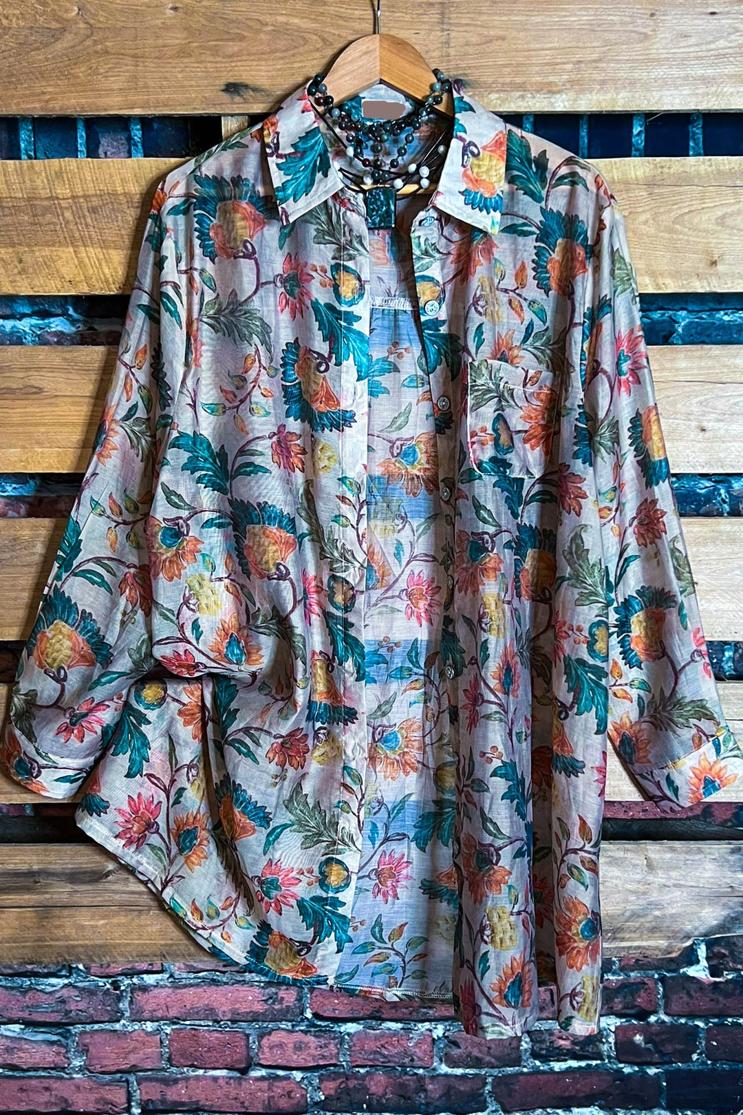 TROPICAL SUNRISE GARDEN FAB SHIRT IN TAUPE & MULTI-COLOR