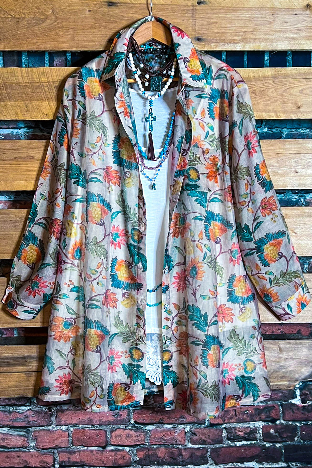 TROPICAL SUNRISE GARDEN FAB SHIRT IN TAUPE & MULTI-COLOR