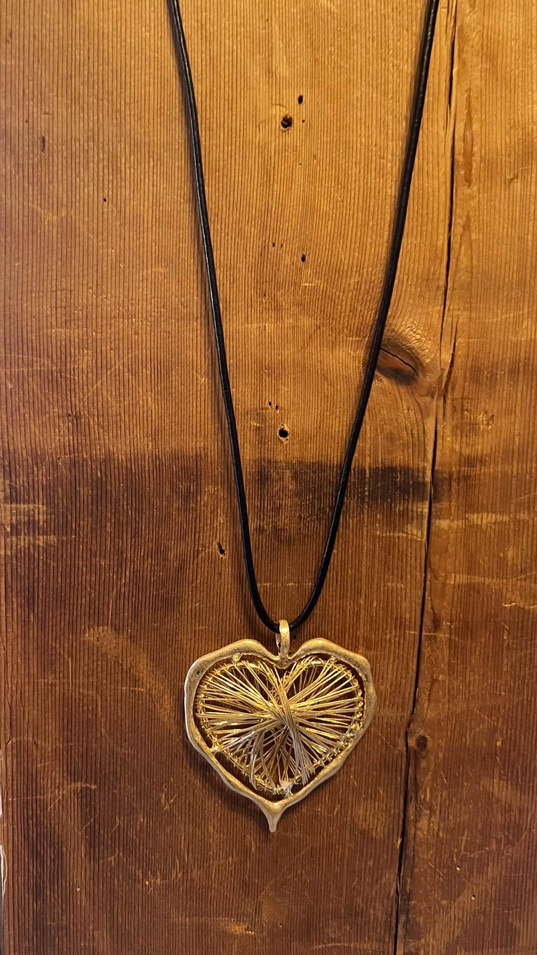 TREASURE MY LOVE NECKLACE IN HEART GOLD COLOR