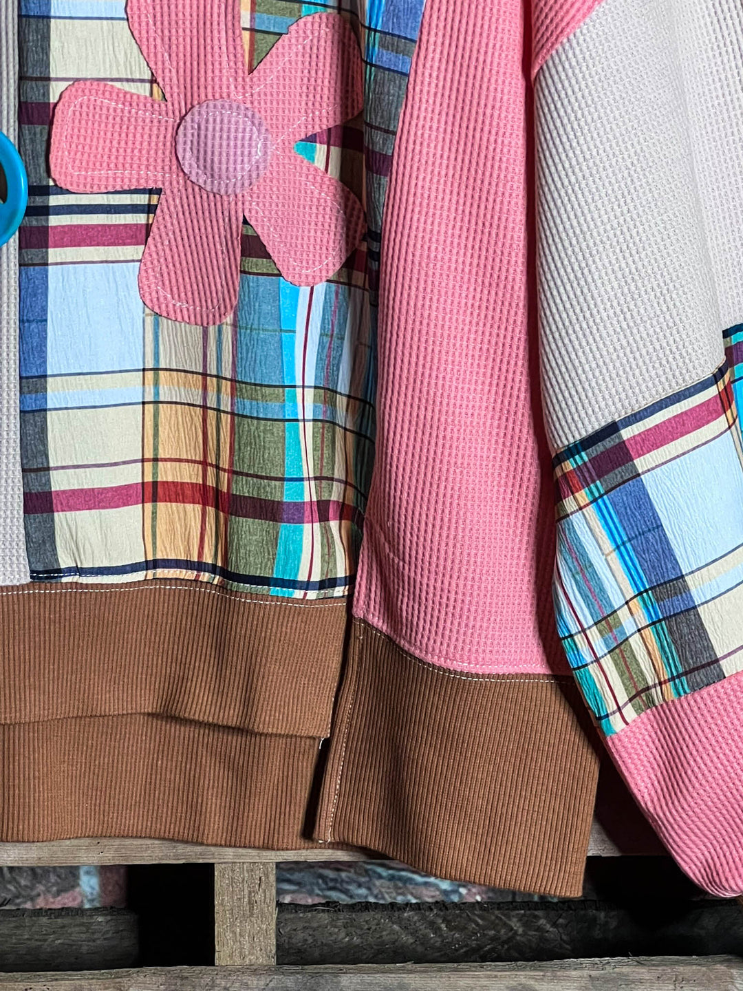 A Good Feeling Artisan Flowers Patch Sweatshirt in Multi-Color