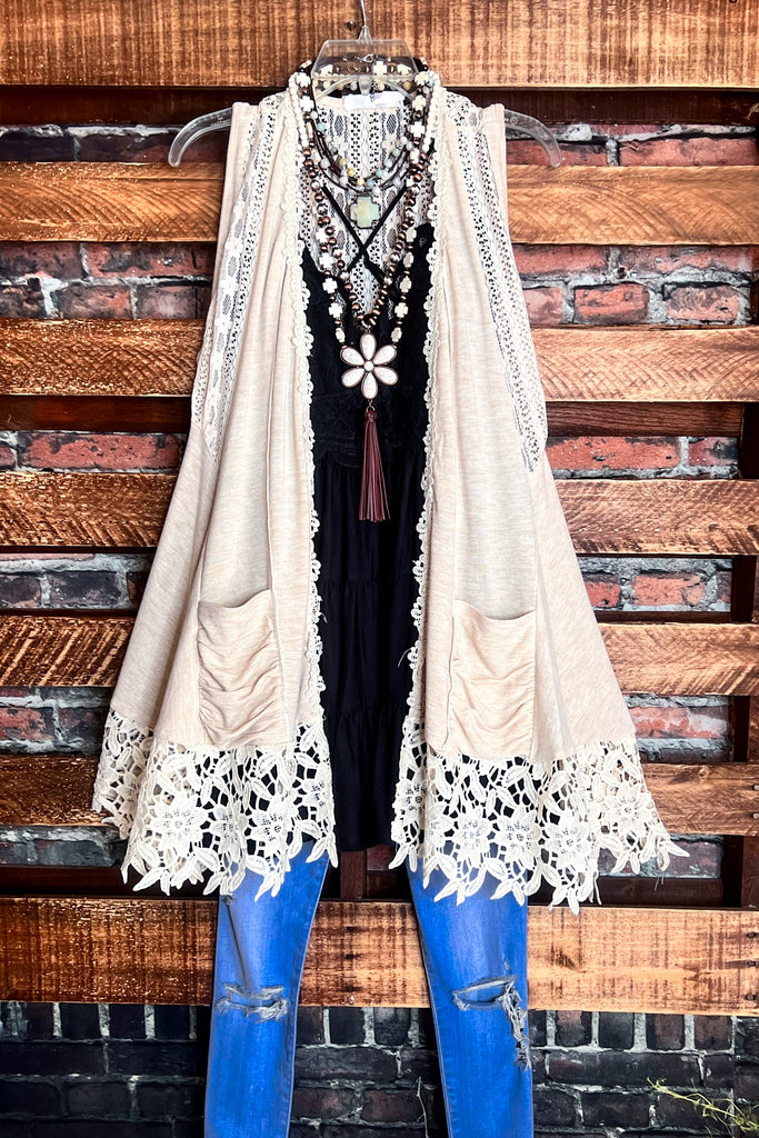 TOTALLY MAGIC VINTAGE INSPIRED LACE VEST IN BEIGE – Life is Chic