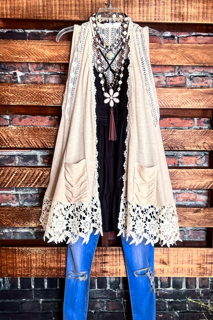 TOTALLY MAGIC VINTAGE INSPIRED LACE VEST IN BEIGE