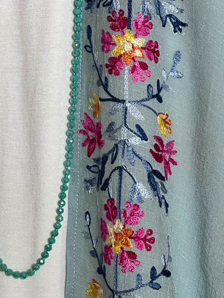 IT'S LOVE AT FIRST SIGHT SAGE FLORAL EMBROIDERED KIMONO