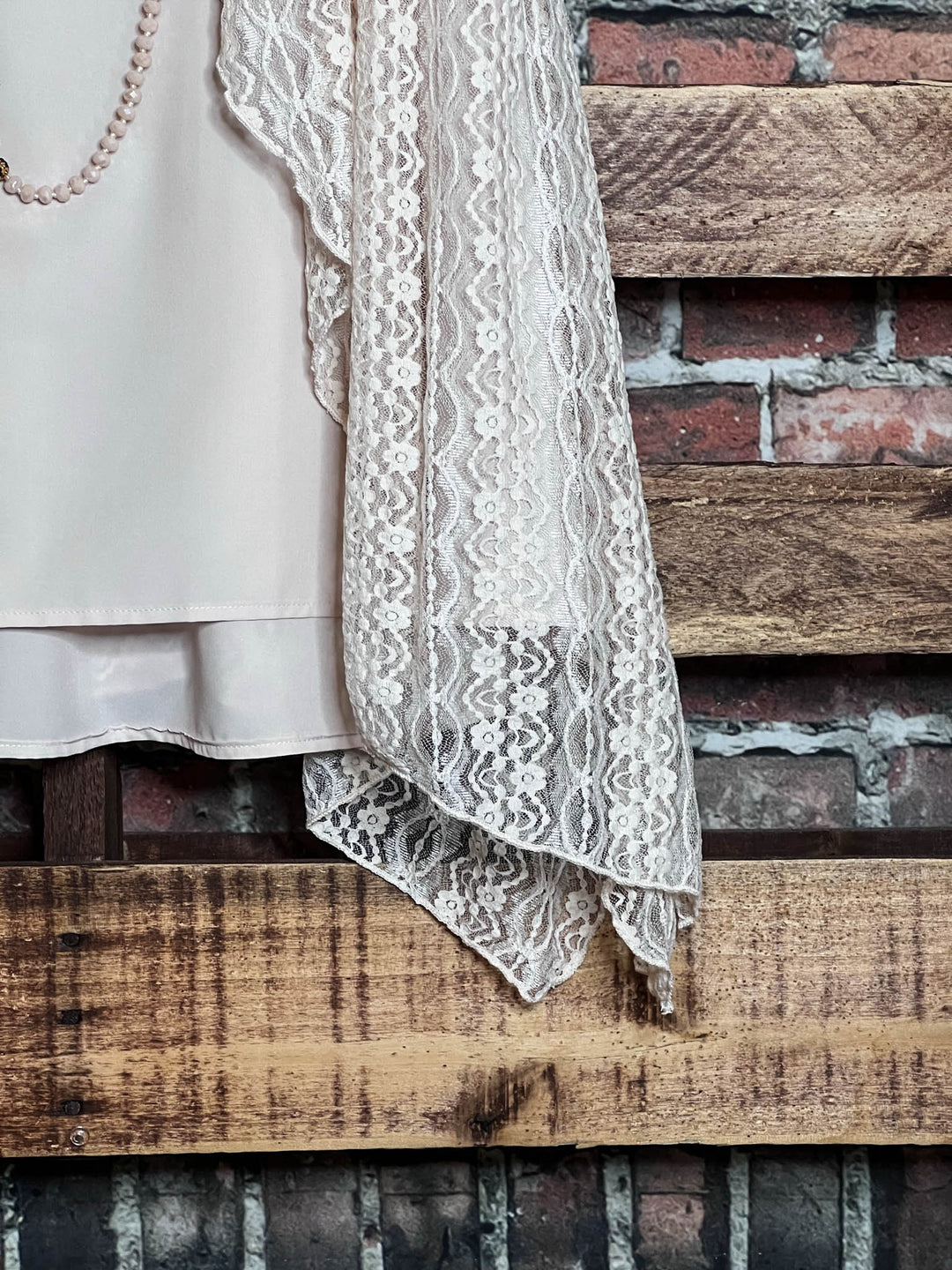 D'AMORE DREAM LACE ASYMMETRIC VEST IN BEIGE