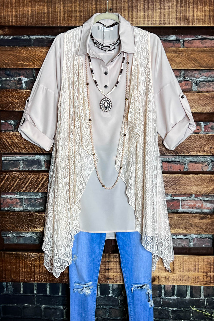 D'AMORE DREAM LACE ASYMMETRIC VEST IN BEIGE