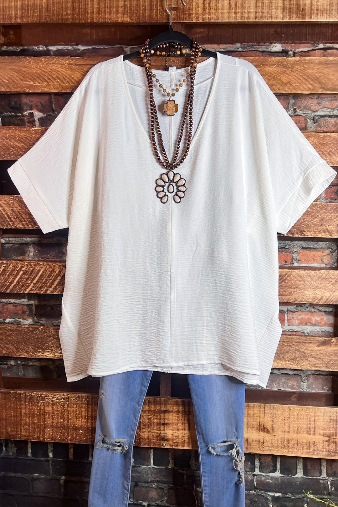 DOWNTOWN EASY LOOK TOP IN OFF WHITE