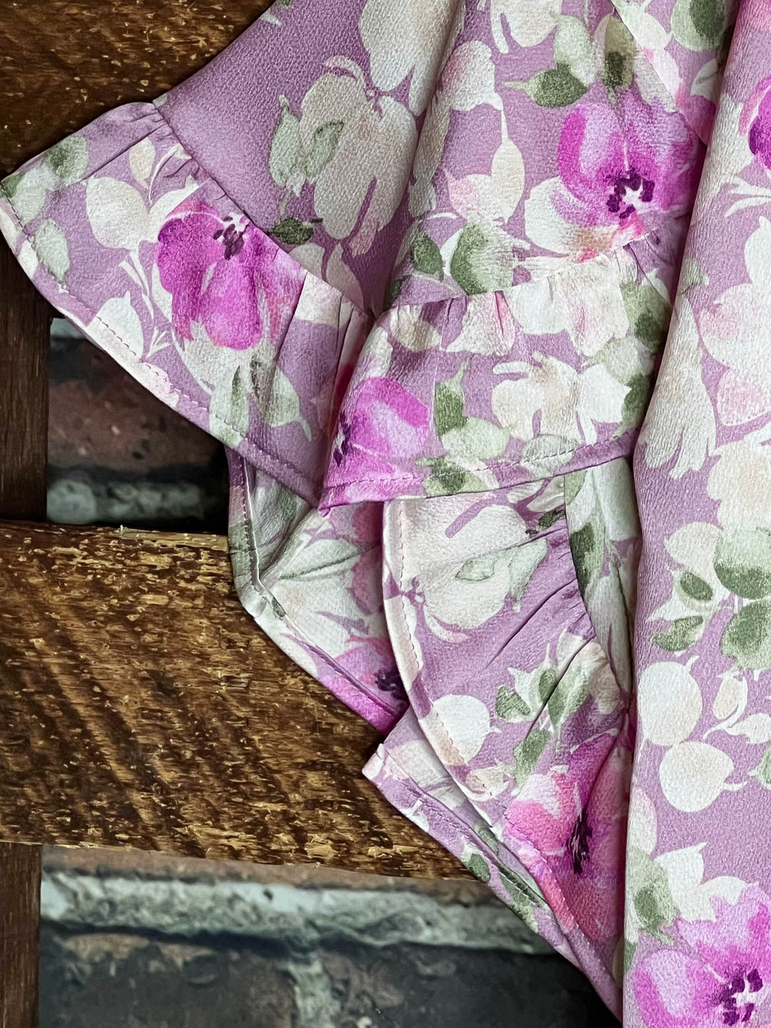 22-26 SIZE - FLORAL BLOUSE IN LILAC & MULTI-COLOR-------SALE