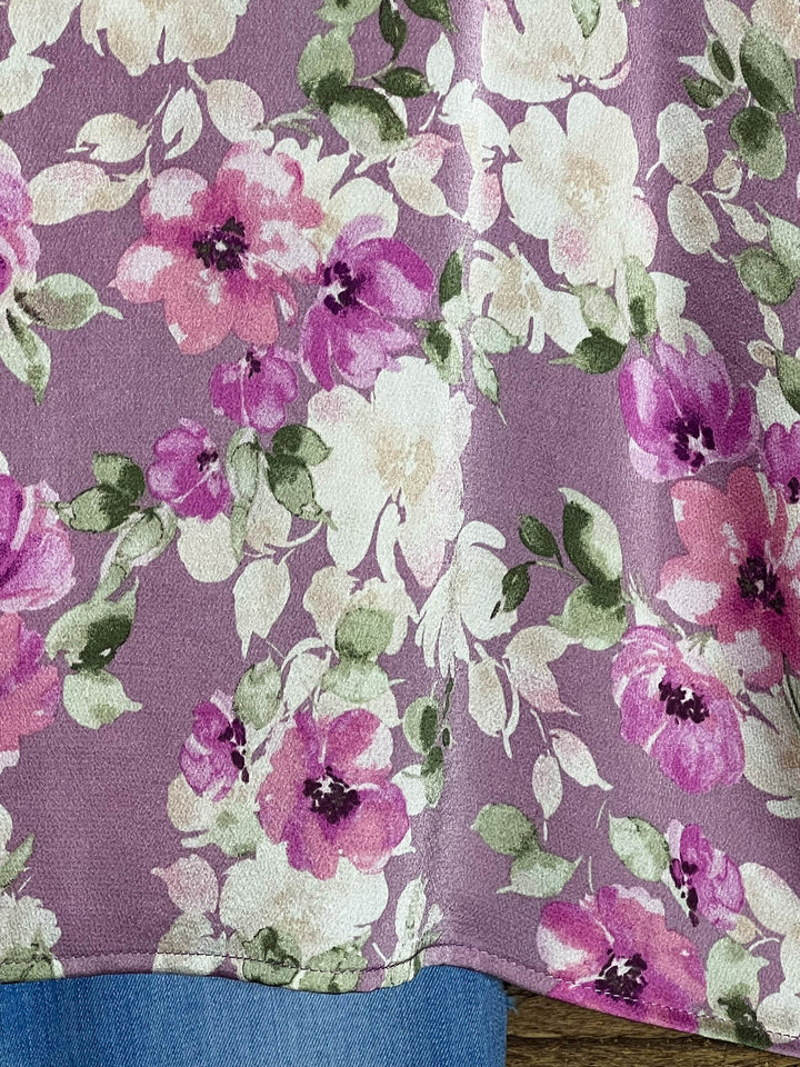 22-26 SIZE - FLORAL BLOUSE IN LILAC & MULTI-COLOR-------SALE