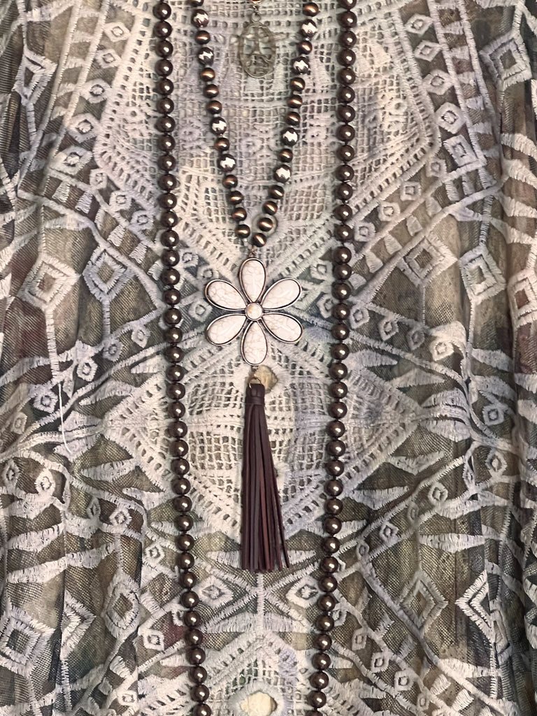 Peaceful Love Camouflage Lace Embroidered Top Poncho In Army Green