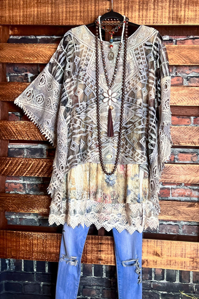 Peaceful Love Camouflage Lace Embroidered Top Poncho In Army Green
