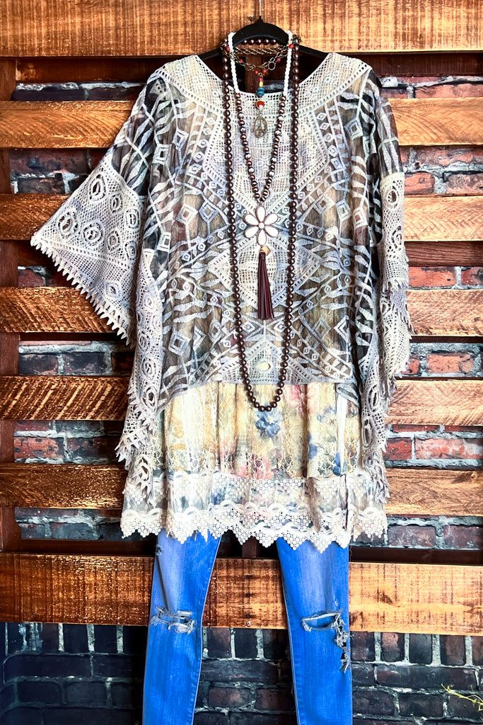 Peaceful Love Camouflage Lace Embroidered Top Poncho In Army Green