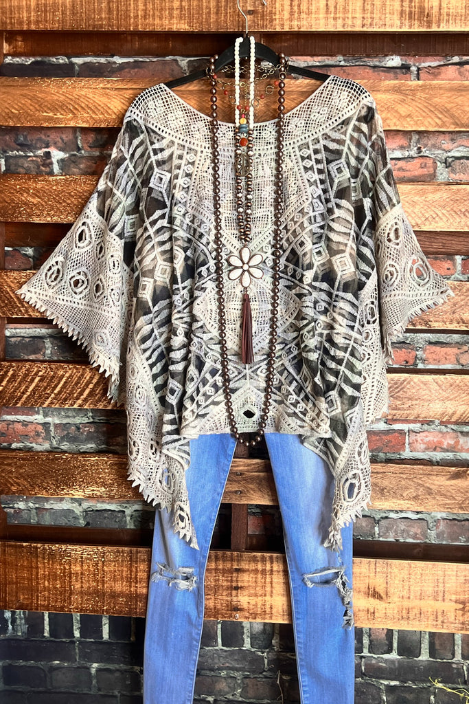 Peaceful Love Camouflage Lace Embroidered Top Poncho In Army Green