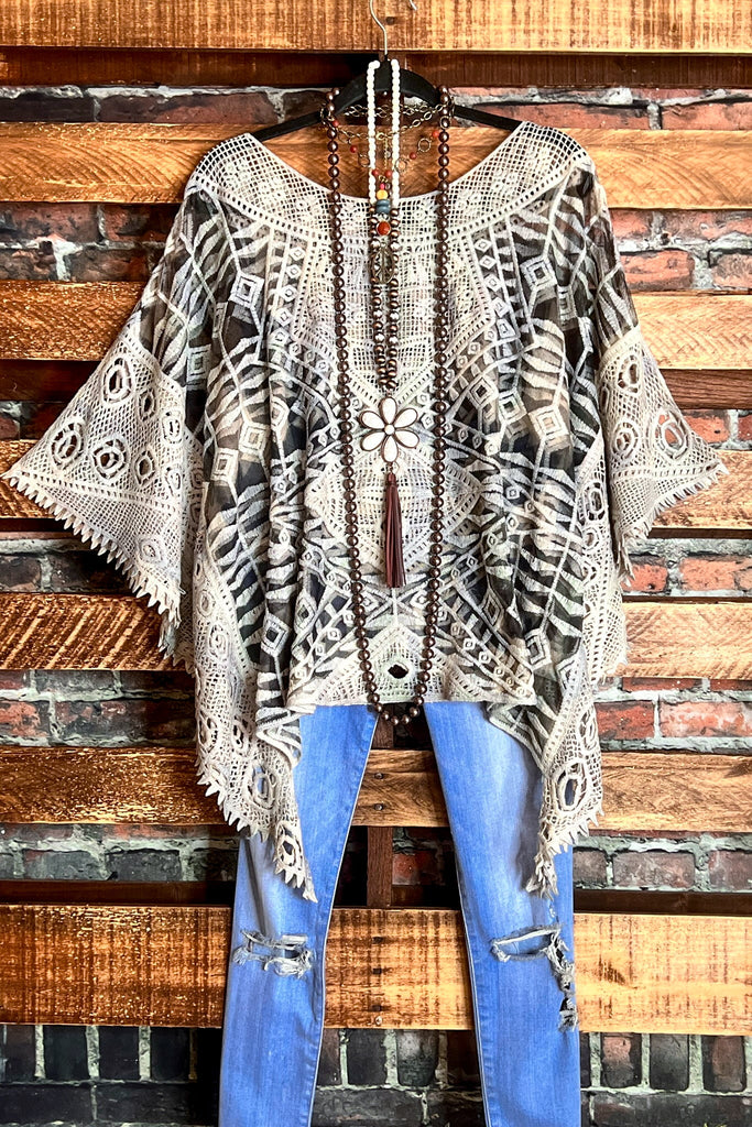 Counting Stars Camo Lace Top Poncho In Army Green